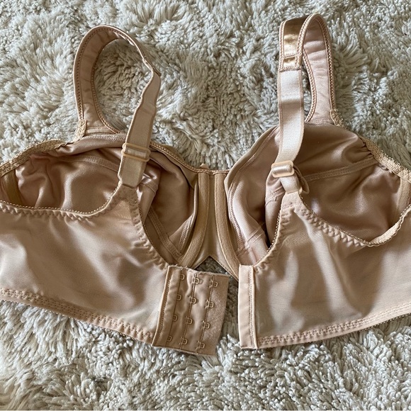 BALI
Minimizer Satin Tracings Comfort Strap Underwire Bra 3562 - Picture 7 of 7